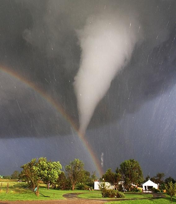 Svajonių interpretacija: tornado sapnai ... kodėl?