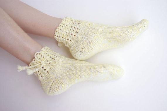 Kaip megzti auskarines kojines su mezgimo adatomis?
